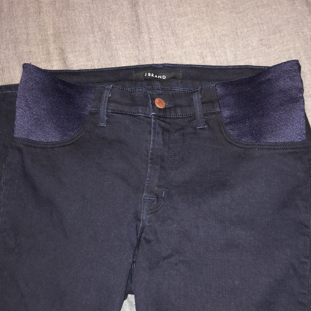 J Brand mama J maternity jeans in the color Bluebird in perfect condition